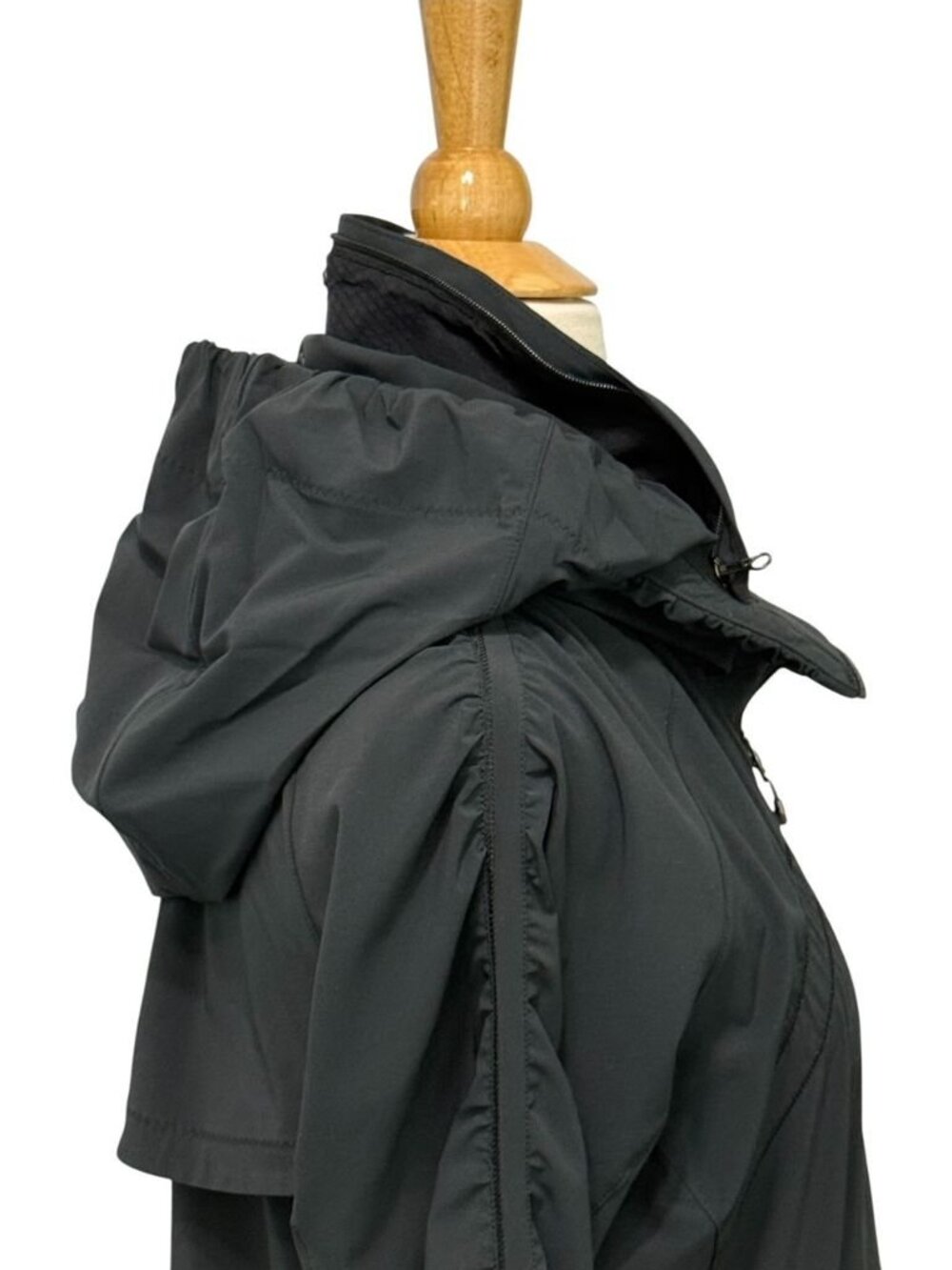 Lululemon Women’s Gather Me Slightly Black Zip Up Jacket Swift Ultra Hood Size 6 - Picture 4 of 14